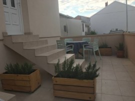 Appartamento vacanze per 4 persone con balcone, Croatia, Novaglia, Pag