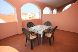 Appartamento vacanze per 3 persone con terrazza, Croatia, Novaglia, Pag