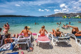 Villa di lusso Trogir 3 con piscina privata, jacuzzi e palestra sulla spiaggia a Ciovo - Okrug Donji, Croatia, Traù, Ciovo