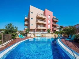 Appartamento vacanze per 6 persone con terrazza, Croatia, Okrug Gornji, Ciovo