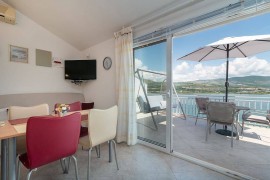 Bella terrazza, a soli 100 metri dalla spiaggia, Croatia, Mastrinka, Ciovo