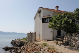 Monolocale per 2 persone con terrazza, Croatia, Krk Città, Krk (Croazia)