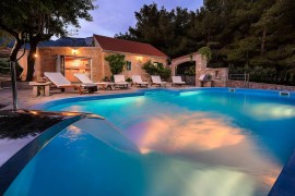 Villa di lusso Zlatni Rat con piscina privata sulla spiaggia Zlatni Rat a Bol - Brac, Croatia, Bol Croazia, Brac