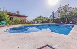Accogliente appartamento con piscina, parcheggio e terrazza, vicino alla spiaggia e al centro città, Spain, Churriana, Malaga
