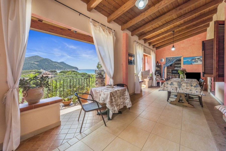 Casa vacanze 'Villetta Degli Oleandri' con vista mare, terrazza privata e aria condizionata, Italia