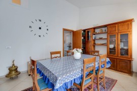Appartamento 'Flamingo House' con balcone, Wi-Fi e aria condizionata, Italia, Cabras, Stagno di Càbras