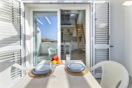 Appartamento First of Loft con Wi-Fi, A/C & Balcone, Italia, Trinità d'Agultu e Vignola, Olbia-Tempio