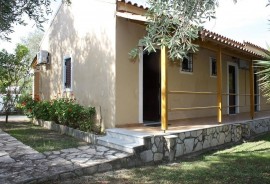 Perfect located holiday apartment | directly at the sea | own beach access | Wifi | Aghios Petros, K, Greece, Kavos, Corfù