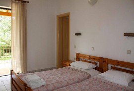 Perfect located holiday apartment | directly at the sea | own beach access | Wifi | Aghios Petros, K, Greece, Kavos, Corfù