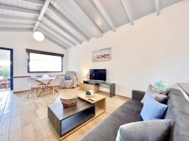 Barbati Verde Beach House with pool, Greece, Mparmpati, Corfù