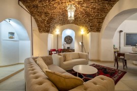 Appartamento 'The Bar 2 Live In' con Wi-Fi, Chiaramonti, Provincia di Sassari