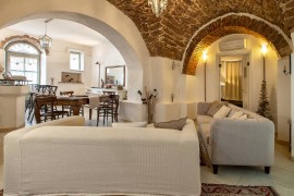 Appartamento 'The Bar 2 Live In' con Wi-Fi, Italia, Chiaramonti, Provincia di Sassari