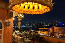 Istanbul Gem: 3-Bedroom Apartment with Panoramic Terrace and Iconic Sea Views, Turkey, Fatih, Istanbul
