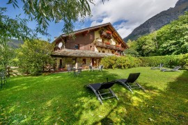 Camera 'Flocon' con giardino condiviso, balcone e Wi-Fi, Brusson, Commune de Brusson