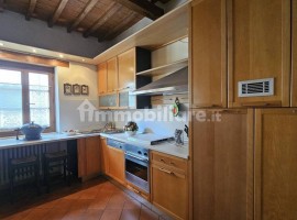 Vendita Appartamento in via Gugliemo Oberdan, 29. Arezzo. Ottimo stato, su più livelli, con balcone,, Italia, Arezzo