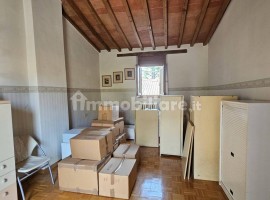 Vendita Appartamento in via Gugliemo Oberdan, 29. Arezzo. Ottimo stato, su più livelli, con balcone,, Italia, Arezzo