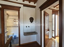 Vendita Appartamento in via Gugliemo Oberdan, 29. Arezzo. Ottimo stato, su più livelli, con balcone,, Italia, Arezzo