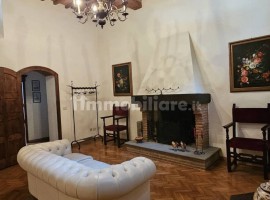 Vendita Appartamento in via Gugliemo Oberdan, 29. Arezzo. Ottimo stato, su più livelli, con balcone,, Italia, Arezzo