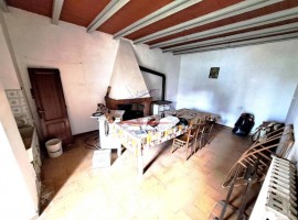 Vendita Appartamento Arezzo. Da ristrutturare, posto auto, riscaldamento autonomo, rif. 110842357 Ve, Italia, Arezzo