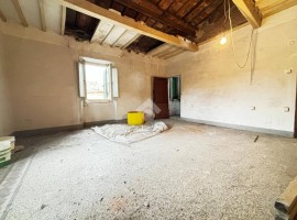 Vendita Terratetto unifamiliare in Località quarata 17 Arezzo. Da ristrutturare, posto auto, con ter, Italia, Arezzo