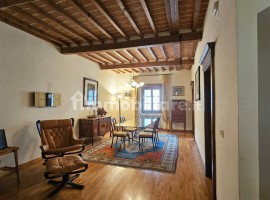 Vendita Appartamento in via Gugliemo Oberdan, 29. Arezzo. Ottimo stato, su più livelli, con balcone,, Italy, Arezzo