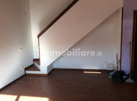 Vendita Appartamento in Località Battifolle San C.. Arezzo. Buono stato, primo piano, posto auto, co, Italy, Arezzo