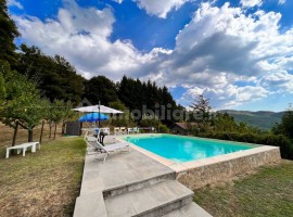 Vendita Casale in Località Misciano Arezzo. Buono stato, posto auto, 170 m², rif. 110971535 Vendita , Italy, Arezzo