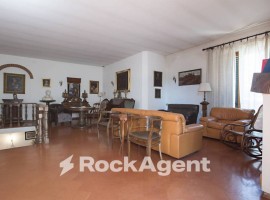 Vendita Villa unifamiliare in via Empolese, 13O Scandicci. Ottimo stato, posto auto, con terrazza, r, Italia, Scandicci