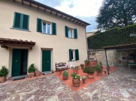Vendita Appartamento in via Roma 223. Bagno a Ripoli. Buono stato, su più livelli, con terrazza, ris, Italia, Bagno a Ripoli