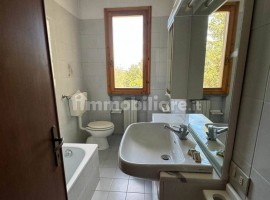 Vendita Appartamento Gambassi Terme. Bilocale, Buono stato, posto auto, con terrazza, riscaldamento , Italia, Gambassi Terme