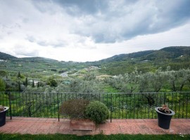 Vendita Villa unifamiliare in via Roma 566 Bagno a Ripoli. Ottimo stato, posto auto, riscaldamento a, Italia, Bagno a Ripoli