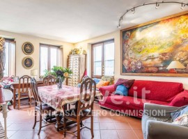 Vendita Villa a schiera in via delle Cantine 80 Calenzano. Buono stato, posto auto, riscaldamento au, Italia, Calenzano