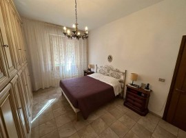 Vendita Appartamento in via Spagna 14. Firenze. Buono stato, su più livelli, posto auto, con terrazz, Italia, Firenze