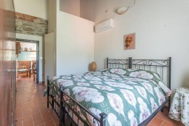 Appartamento Il Pero con terrazza, piscina condivisa e Wi-Fi Appartamento Il Pero con terrazza, pisc, Italia, %Text 1%