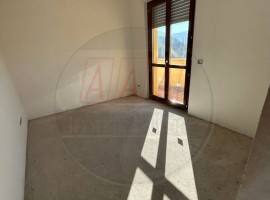 Vendita Appartamento Arezzo. Trilocale in via Corrado Cagli. Nuovo, piano terra, posto auto, riscald, Italia, Arezzo
