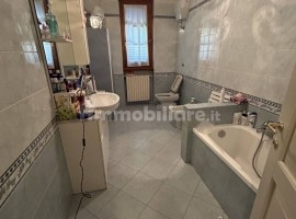 Vendita Villa unifamiliare in Località Frassineto Arezzo. Buono stato, posto auto, con balcone, risc, Italia, Arezzo