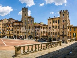 Vendita Appartamento Arezzo. Bilocale in via Piero della Francesca. Ottimo stato, posto auto, con ba, Italia, Arezzo