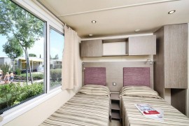 Casa mobile a Desenzano con terrazzo, Italia, Desenzano Del Garda, Prealpi Gardesane