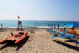 Appartamento sulla spiaggia con parcheggio, piscina e terrazza, Italia, Pietra Ligure, Comune di Pietra Ligure