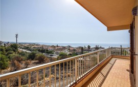 Accogliente appartamento 2BR | AC, terrazza, parcheggio | Spiaggia 400m, Italia, Marina di Ragusa, Provincia di Ragusa