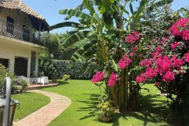 Enchanting villa with pool and Jacuzzi 150 meters from white sand beach, Italy, Fontane Bianche, Cassibile