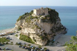 Lediana: wifi,5 min a piedi spiaggia, all' interno del residence La Pineta., Italia, Tropea, Provincia di Vibo Valentia