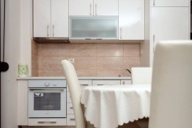Tropical Paradise in a 1Br Apt 5 min to Sand Beach, Montenegro, Budva