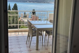 Splendida vista sul mare, a 50 metri dal mare, negozi, bar, ristoranti, centro storico, Montenegro, Topla, Montenegro