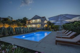 Captivating 4Bd Villa with Outdoor Pool and Garden, Montenegro, Castelnuovo (Montenegro), Montenegro