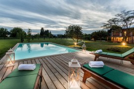 Villa sul Fiume, Italia, Lucca, Via Francigena