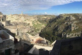 Rupesuisassi è un'abitazione tipica dei Sassi di Matera con una splendida vista., Italia, Sassi di Matera, Matera